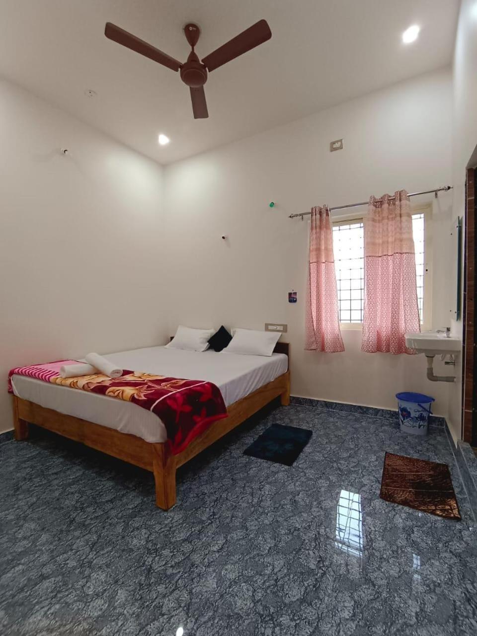Hampi Anjana Home Stay Exterior foto